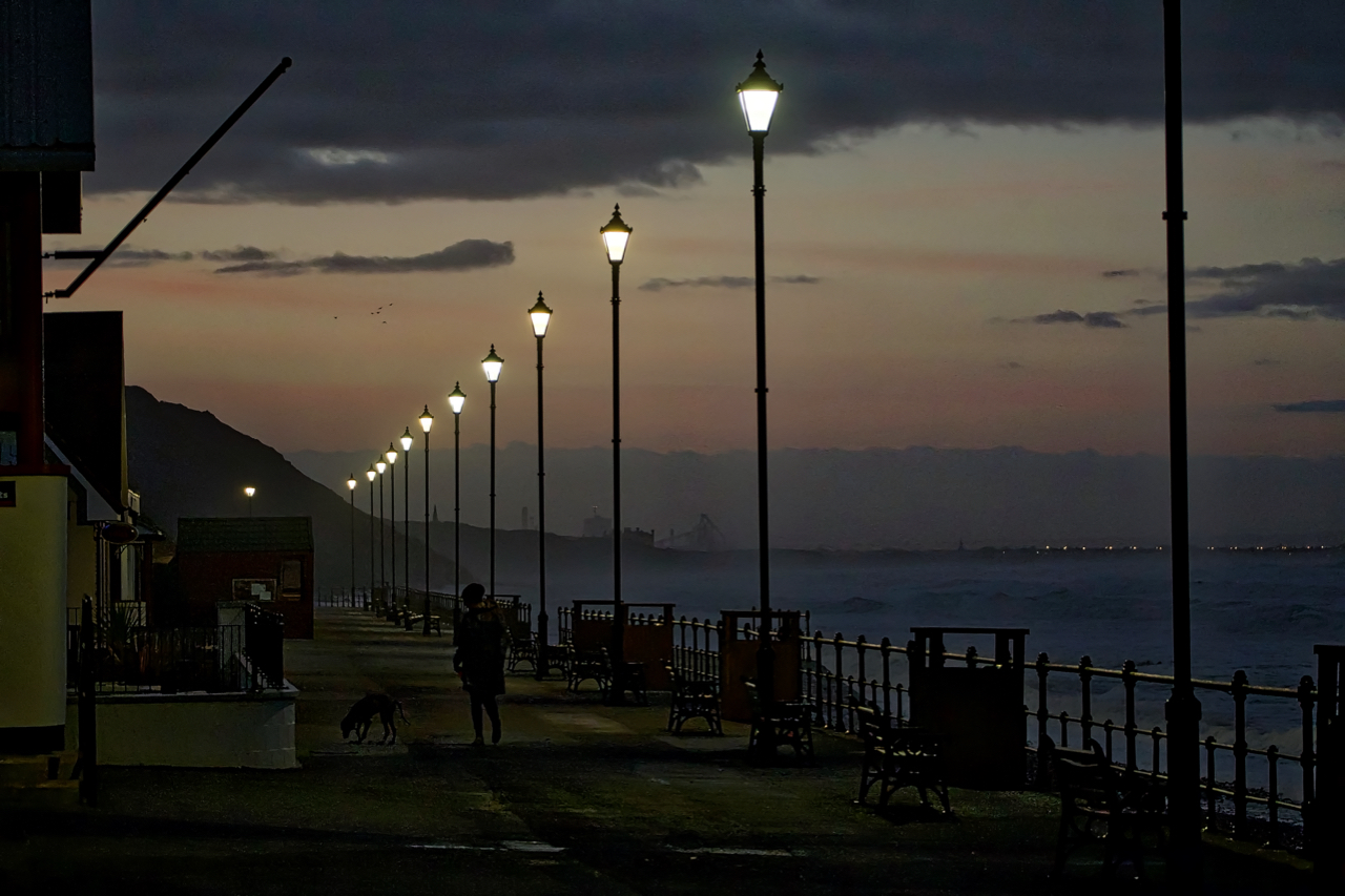 An afternoon stroll along Saltburn Sands