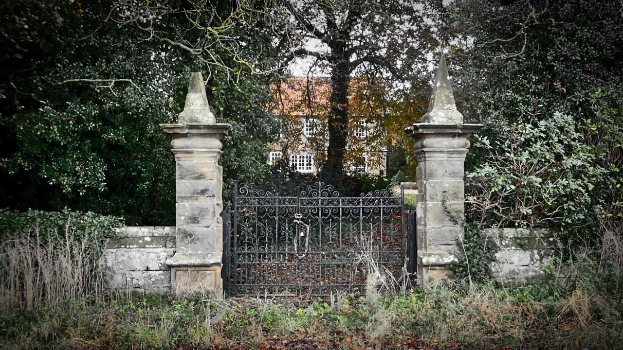Ornamental Gateposts, Pinchinthorpe Hall