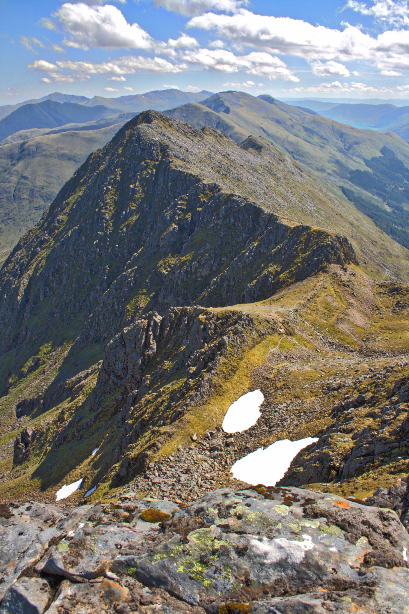 Sg rr Nan Carnach And Sg rr Fhuaran From Sg rr Na Ciste Duibhe Out 