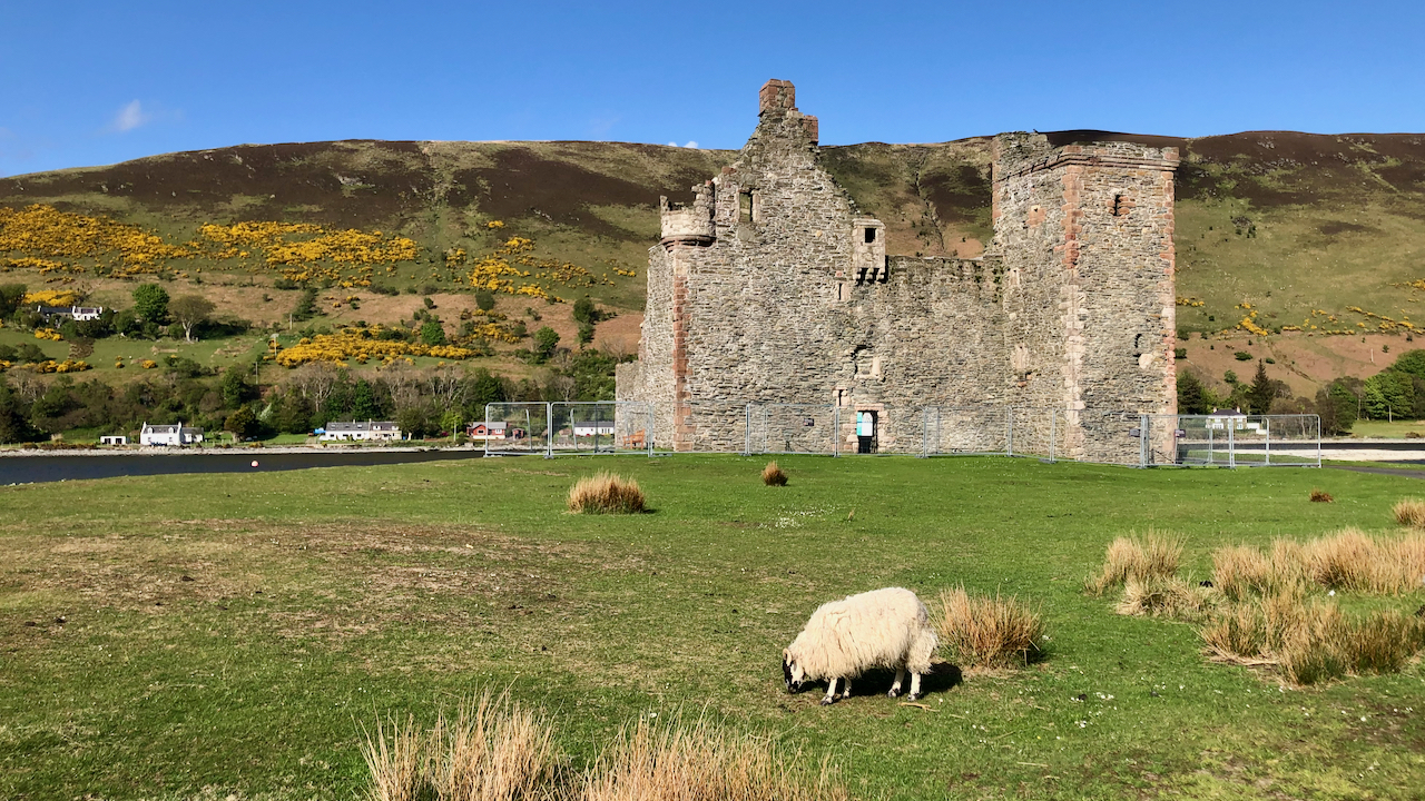 Lochranza Castle